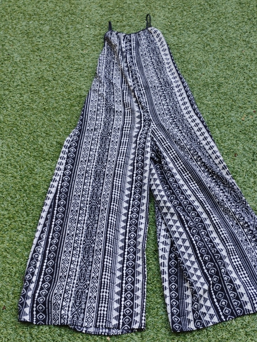 Forever 21 Black and White Printed Wide-Leg Jumpsuit